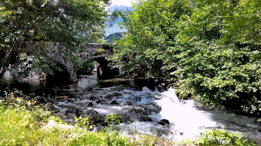 Budget Homestay Кобарид Экстерьер фото