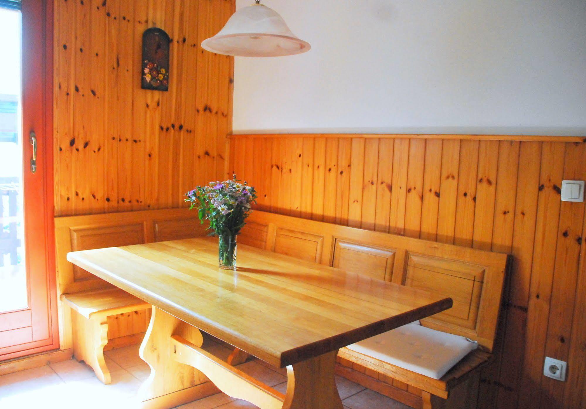Budget Homestay Кобарид Экстерьер фото