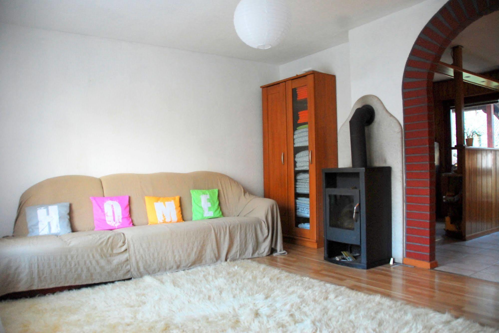 Budget Homestay Кобарид Экстерьер фото