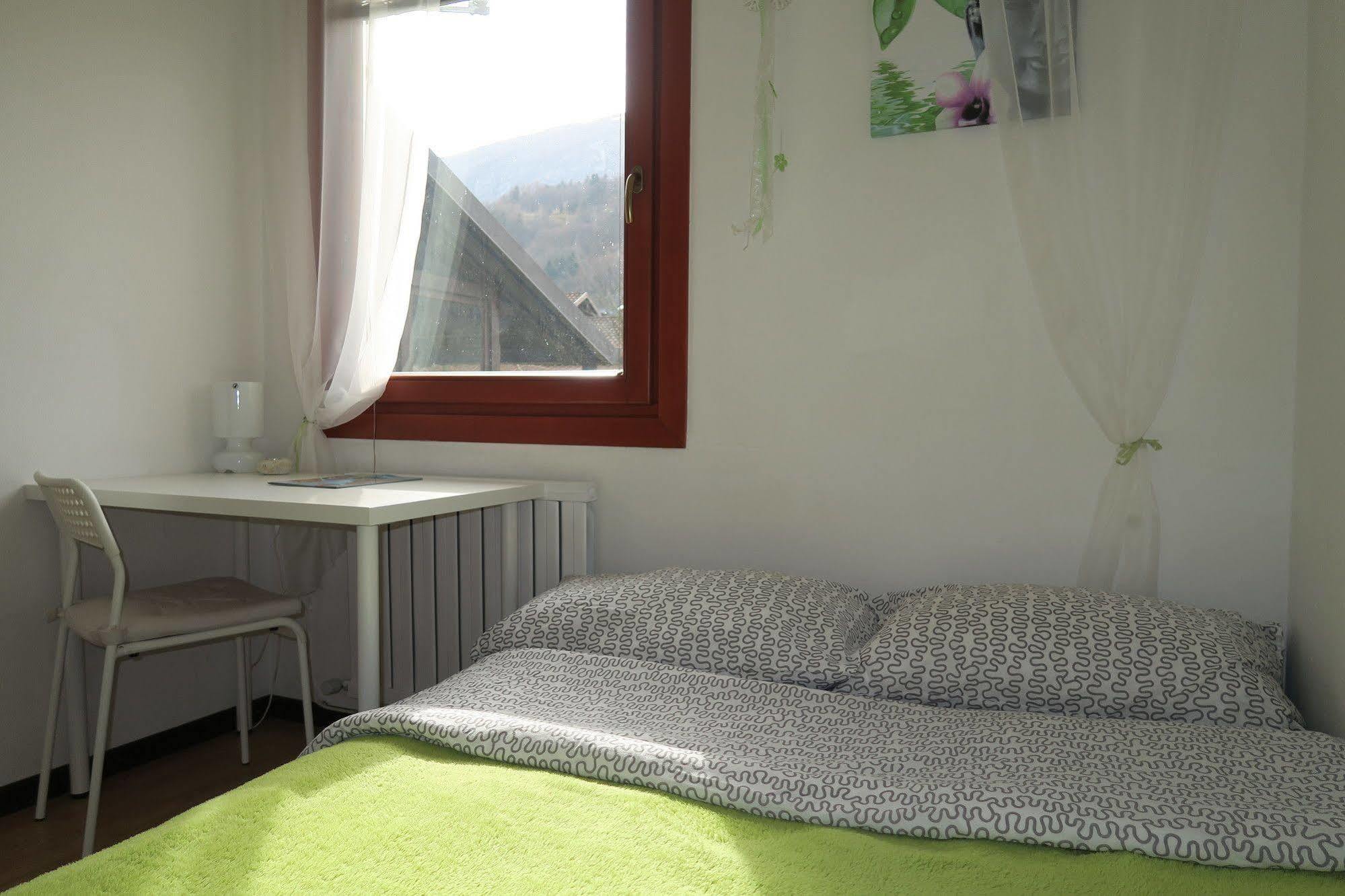 Budget Homestay Кобарид Экстерьер фото