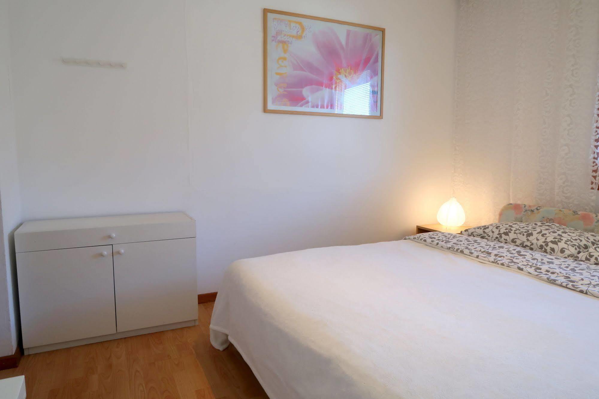 Budget Homestay Кобарид Экстерьер фото