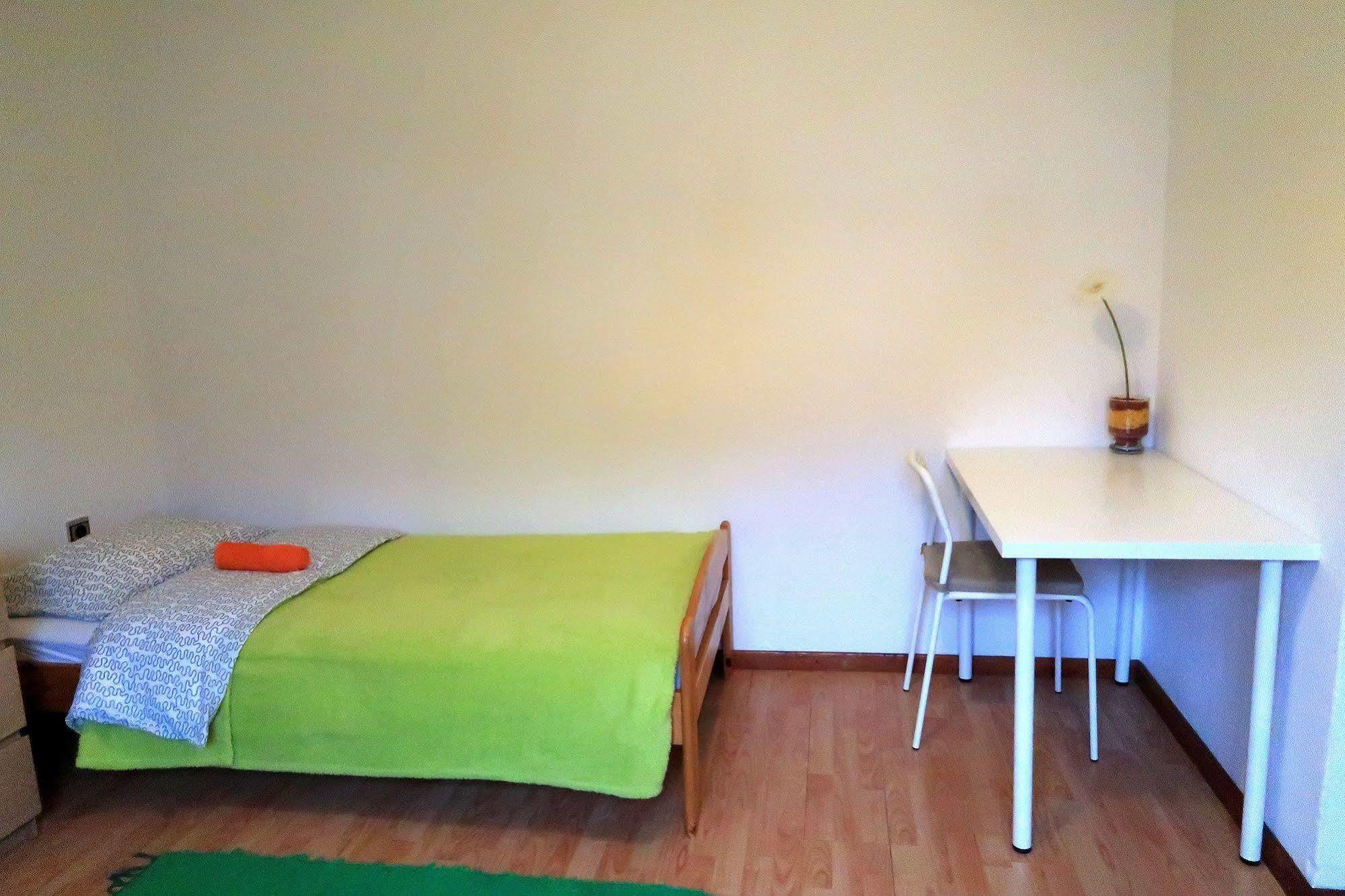 Budget Homestay Кобарид Экстерьер фото