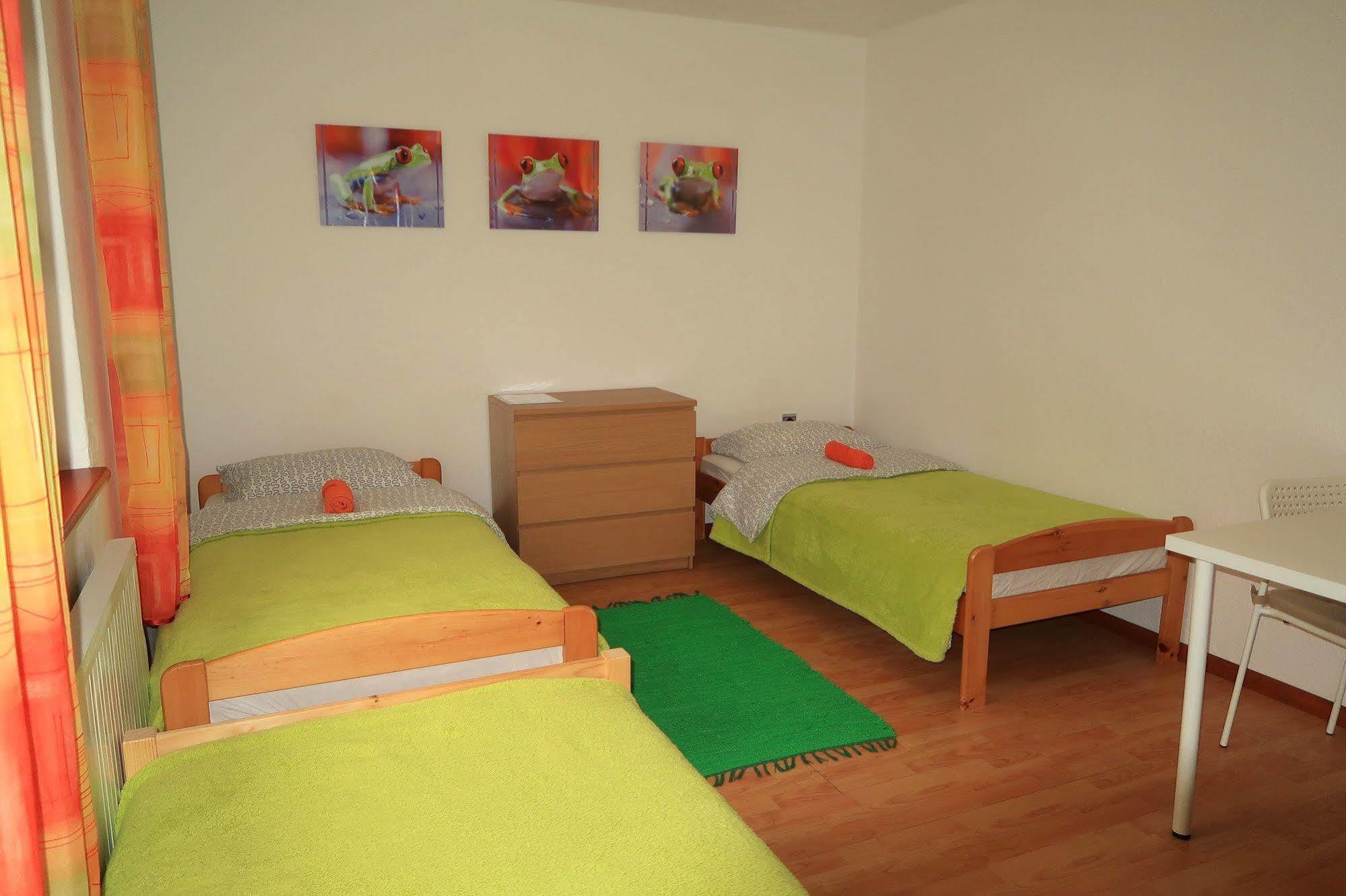 Budget Homestay Кобарид Экстерьер фото