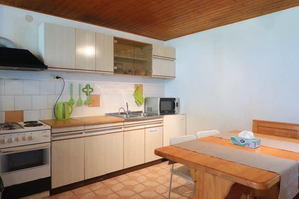 Budget Homestay Кобарид Экстерьер фото